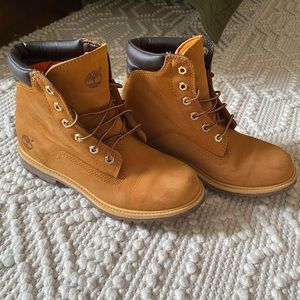 Timberland tan boots
